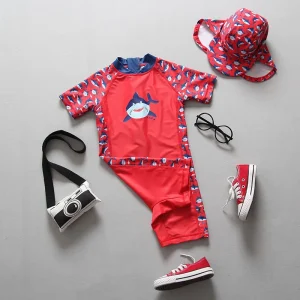 combinaison anti uv bébé requin en mer