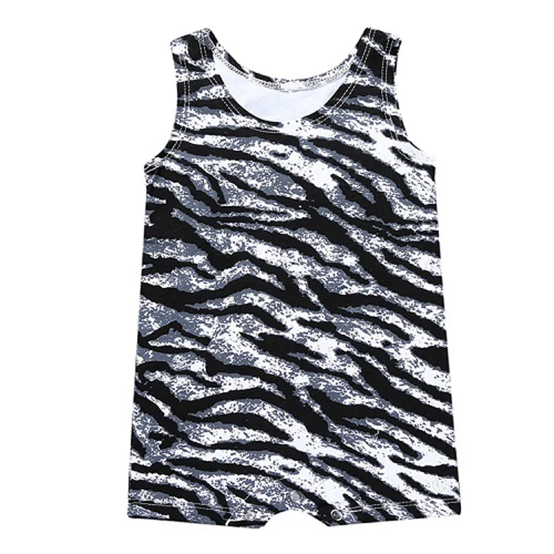 tenue d'été bébé avec étoiles