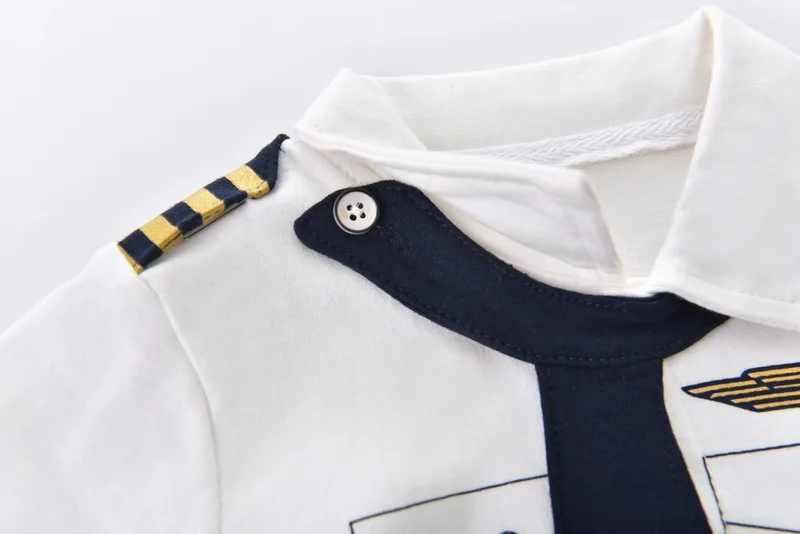 habits bébé style commandant